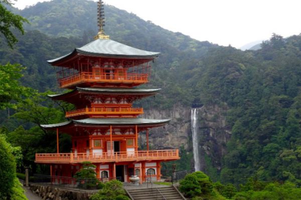 7 Power Spots: Menemukan Kedamaian di Tempat Suci Jepang